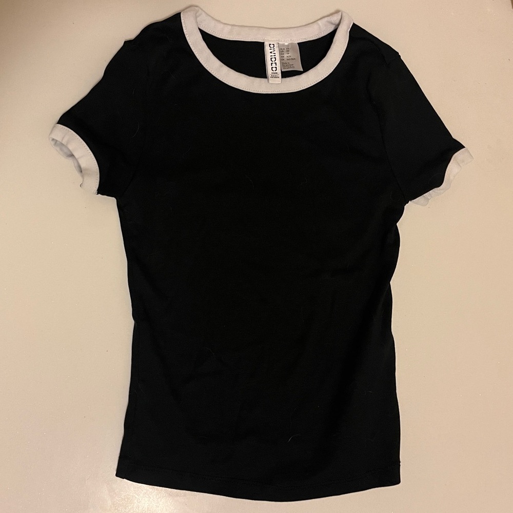 Black t-shirt